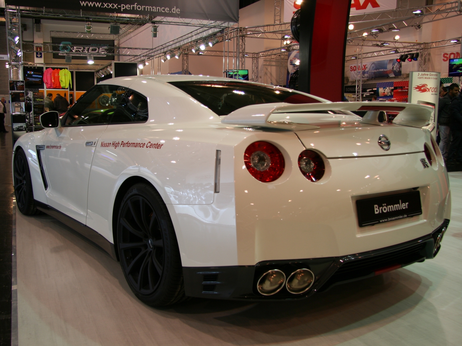 Nissan GT-R