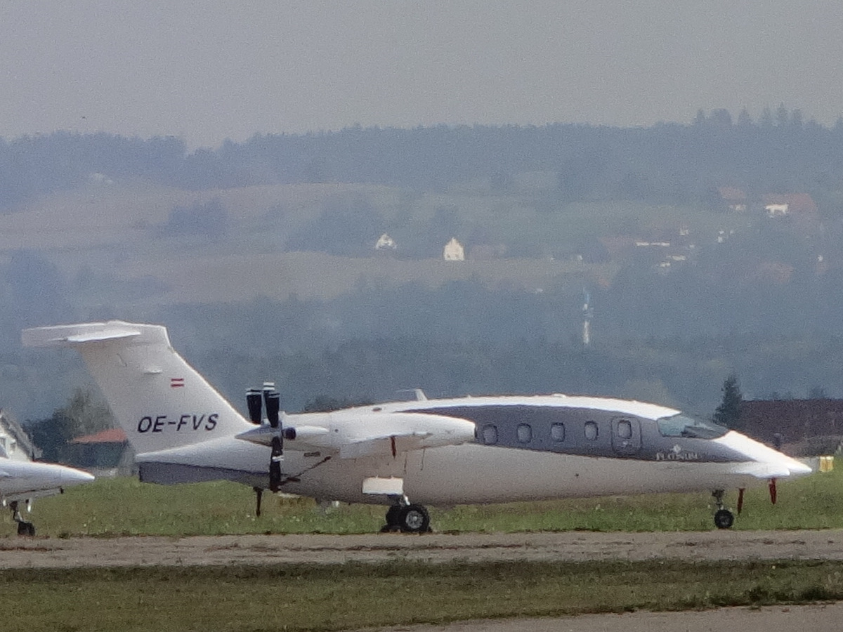 Piaggio P180 Avanti