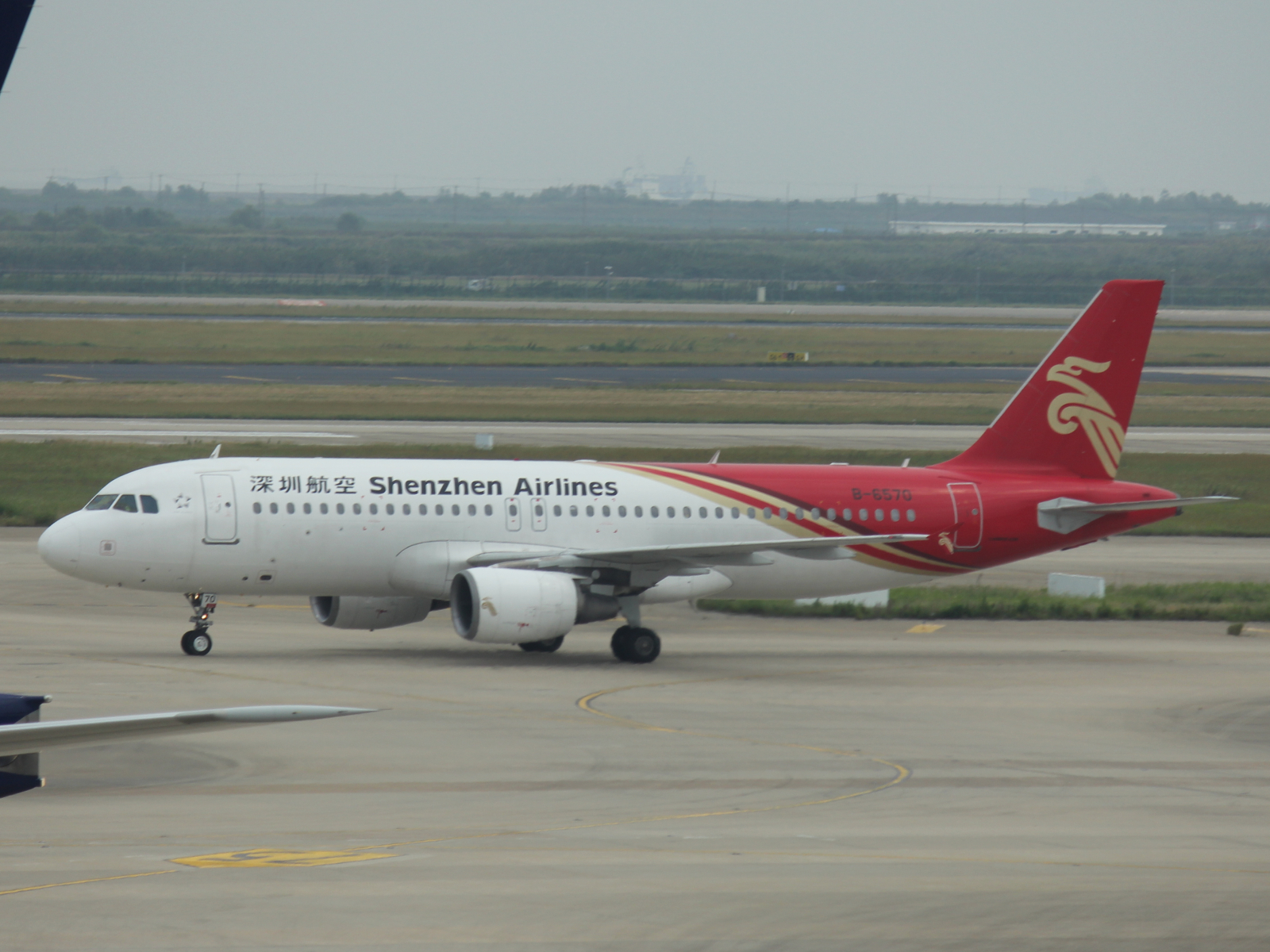 Airbus A 320 von Shenzen Airlines