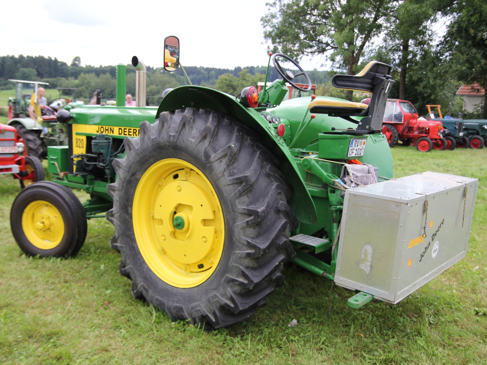 John Deere 820 Diesel