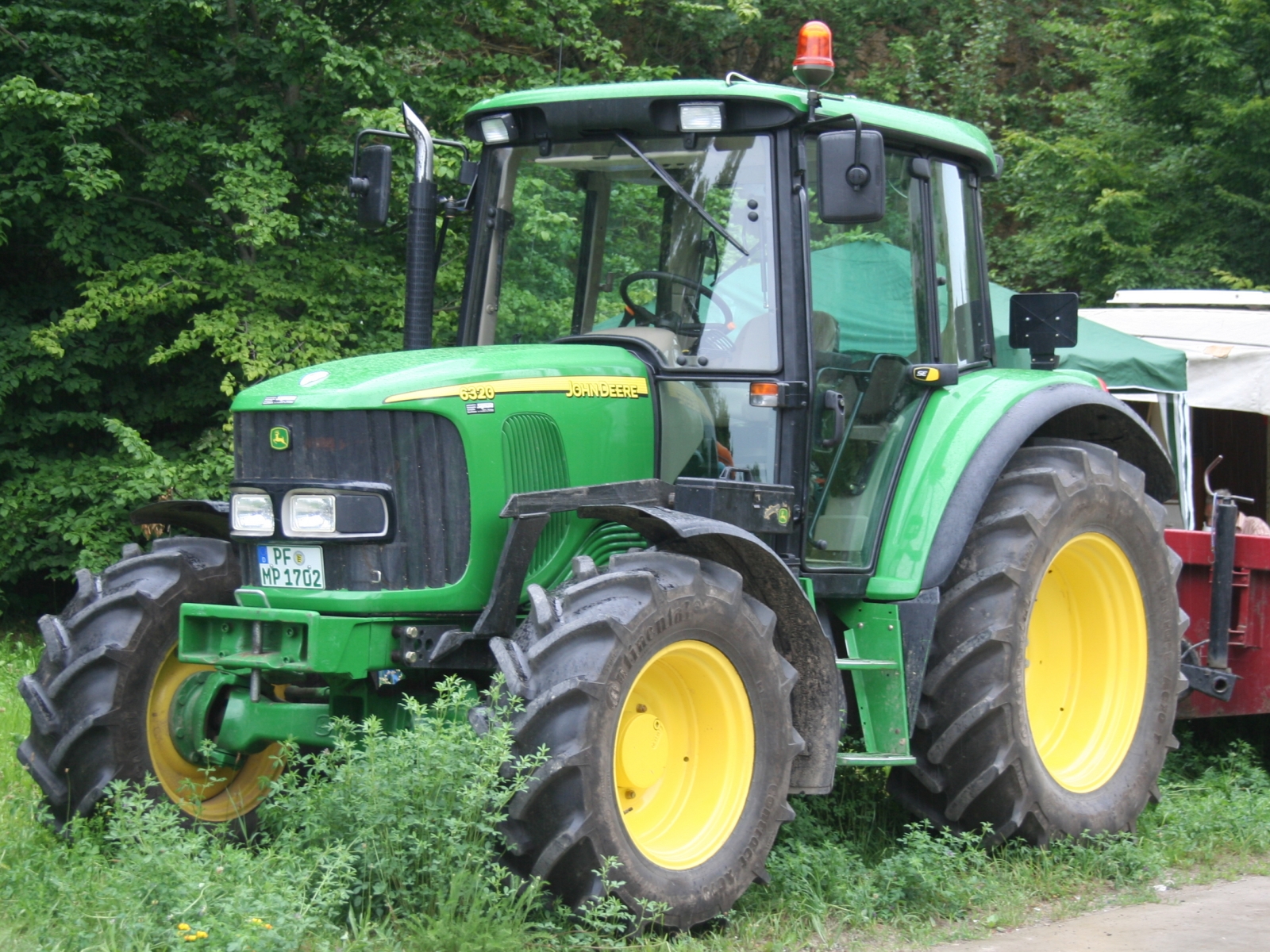 John Deere 6320