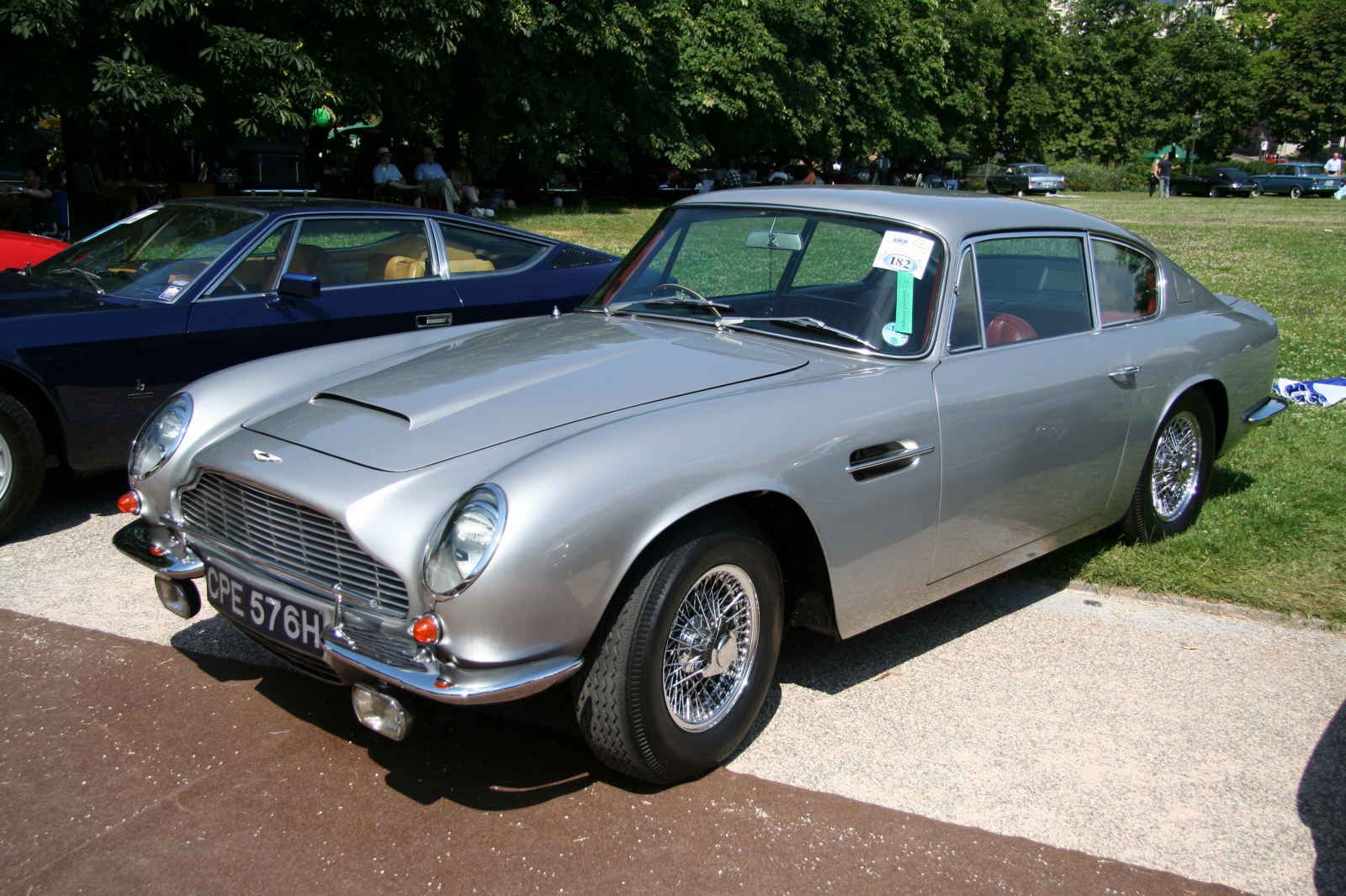 Aston Martin DB6