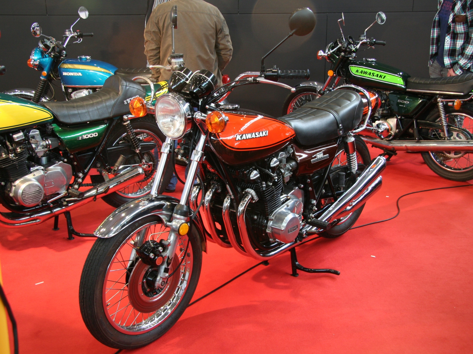 Kawasaki 900