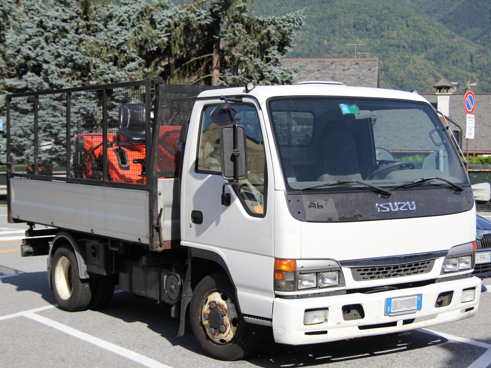 Isuzu