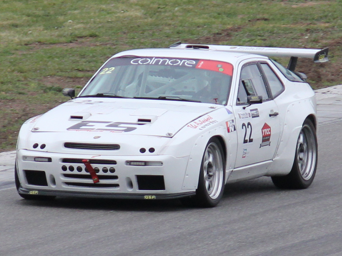 Porsche 944