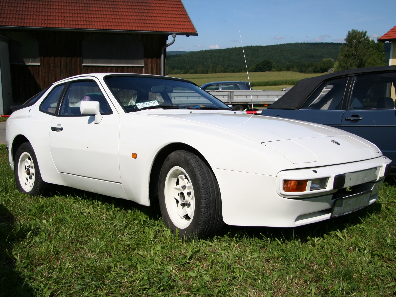 Porsche 944