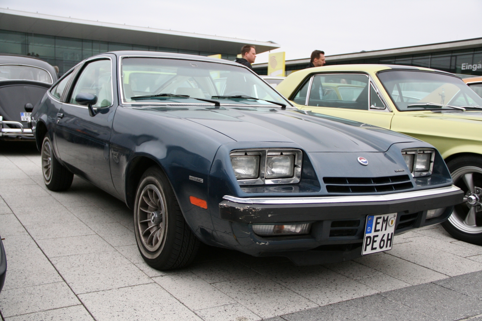 Chevrolet Monza 2+2 V8