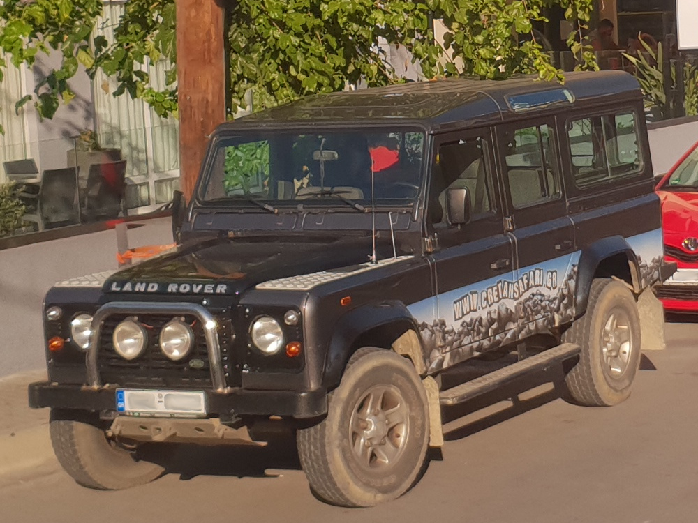 Land Rover Defender