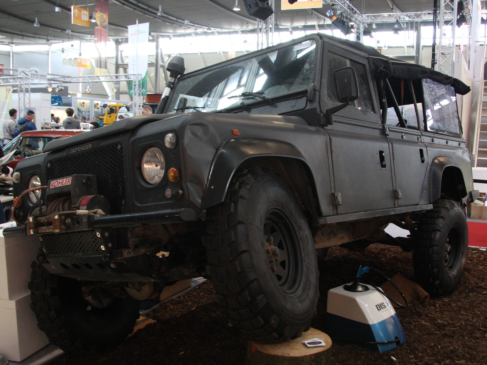 Land Rover Defender