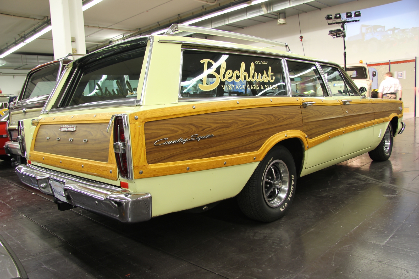 Ford Country Squire