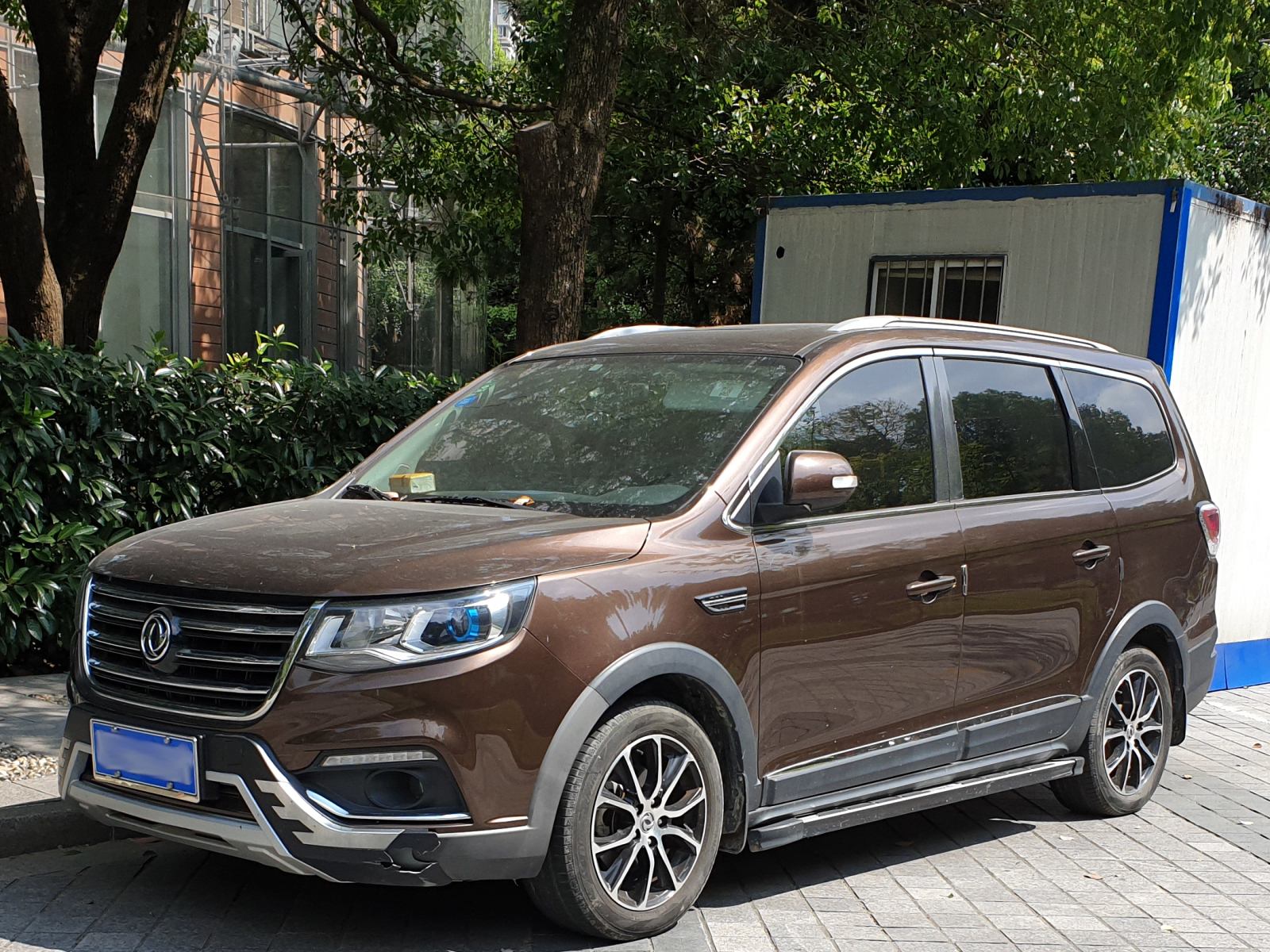 Dongfeng Fengxing SX6