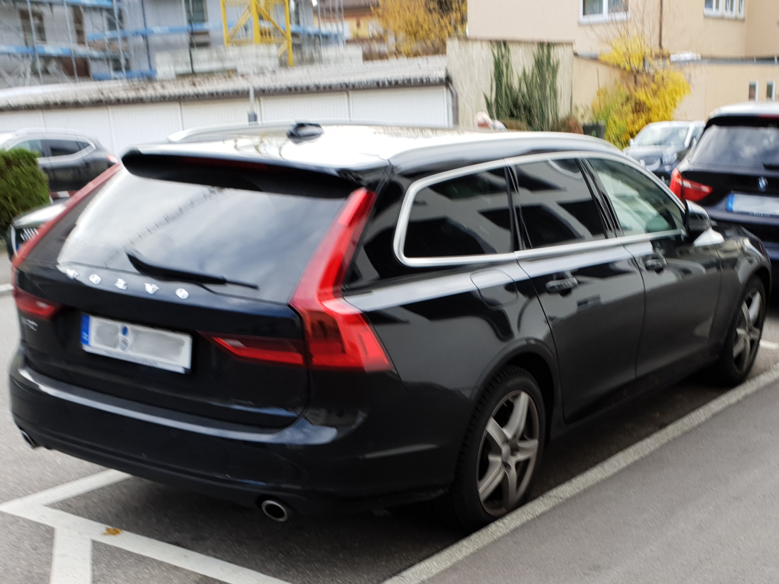 Volvo V 90