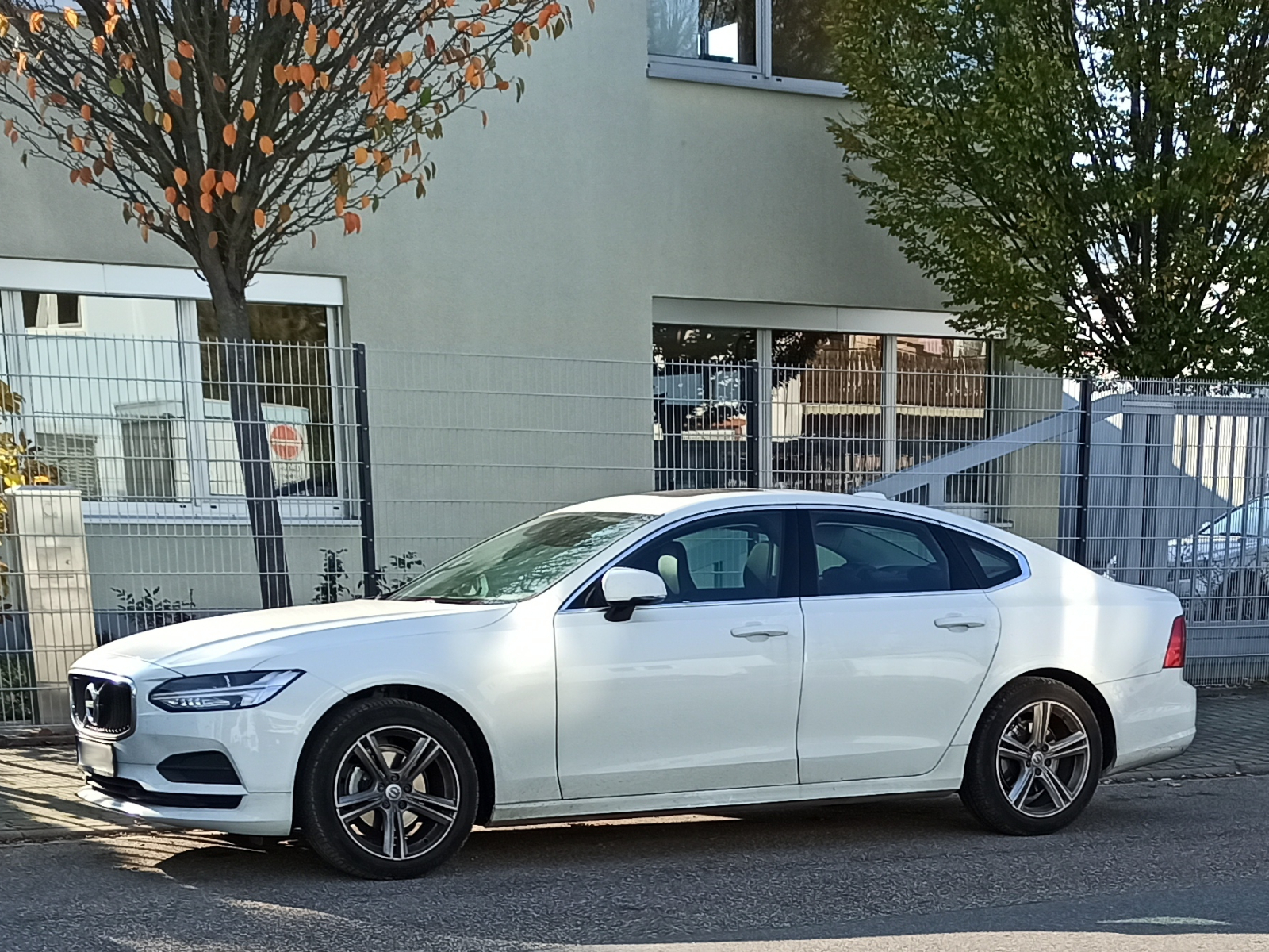 Volvo S 90