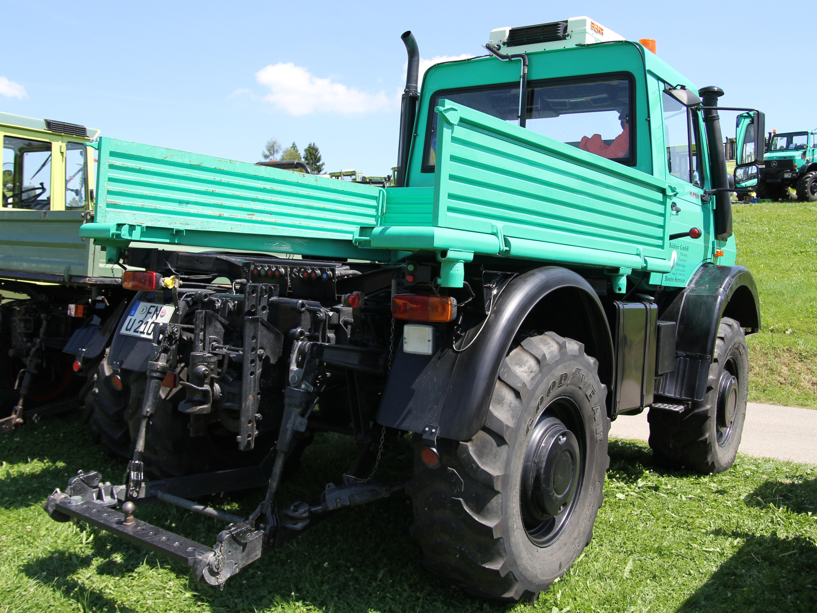 Unimog U 2100