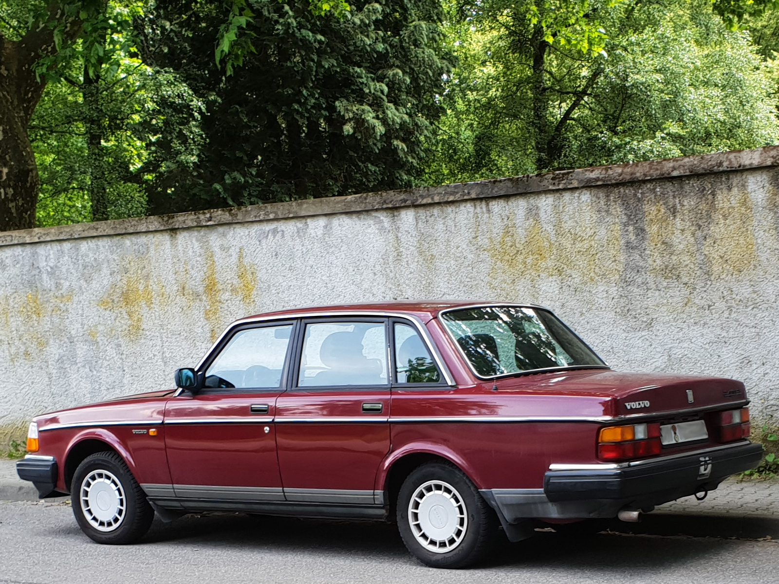 Volvo 240 GL