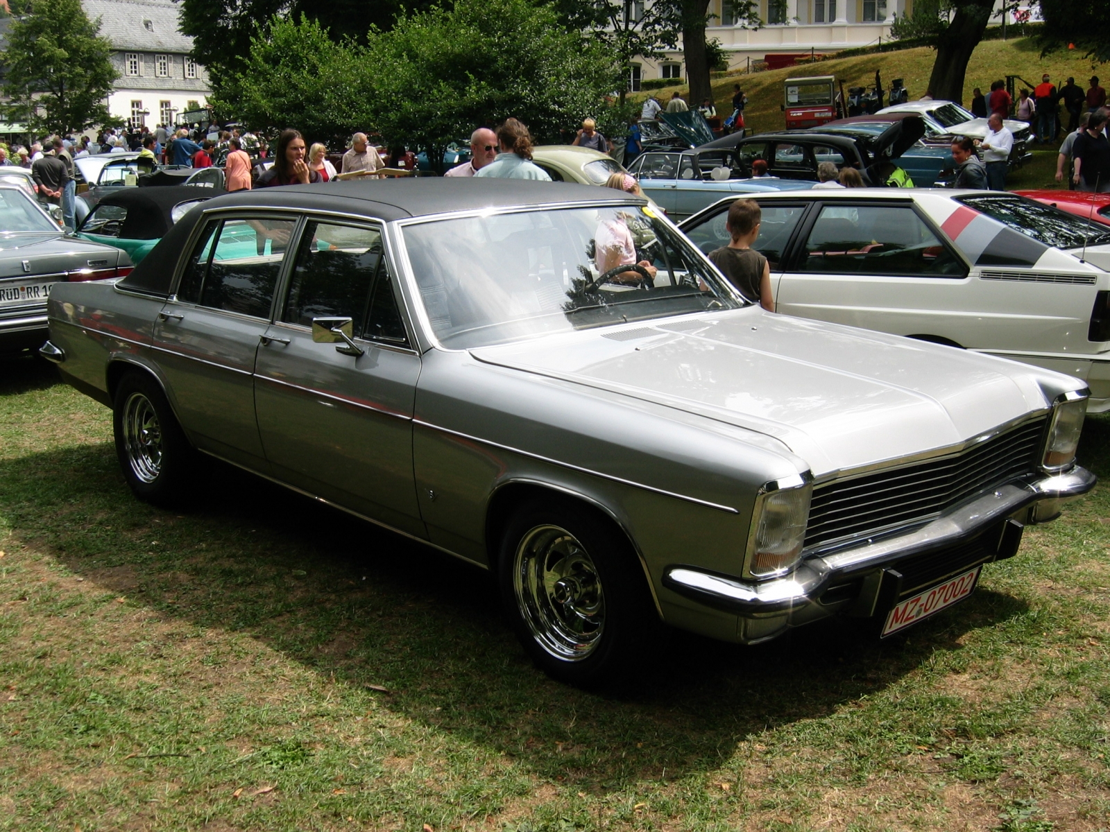 Opel Diplomat B