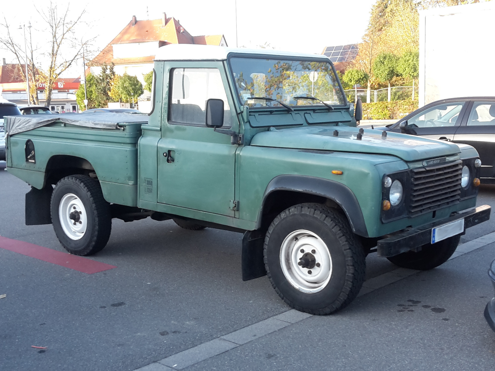 Land Rover Defender