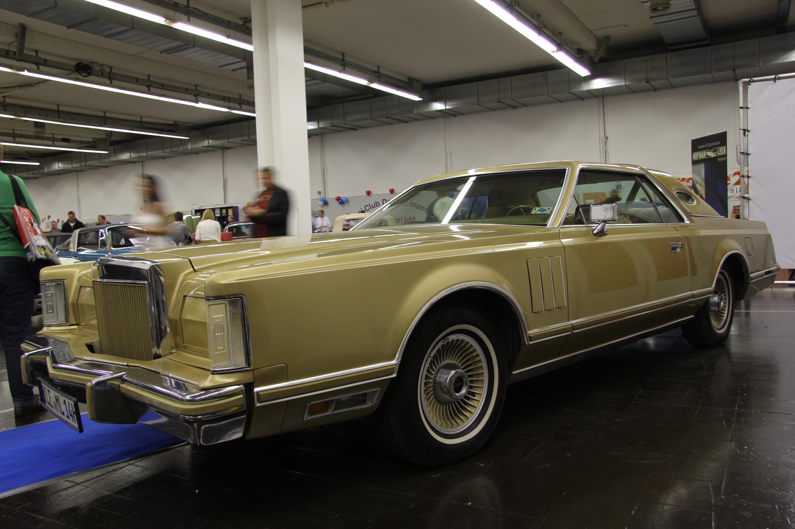 Lincoln Continental Mark V