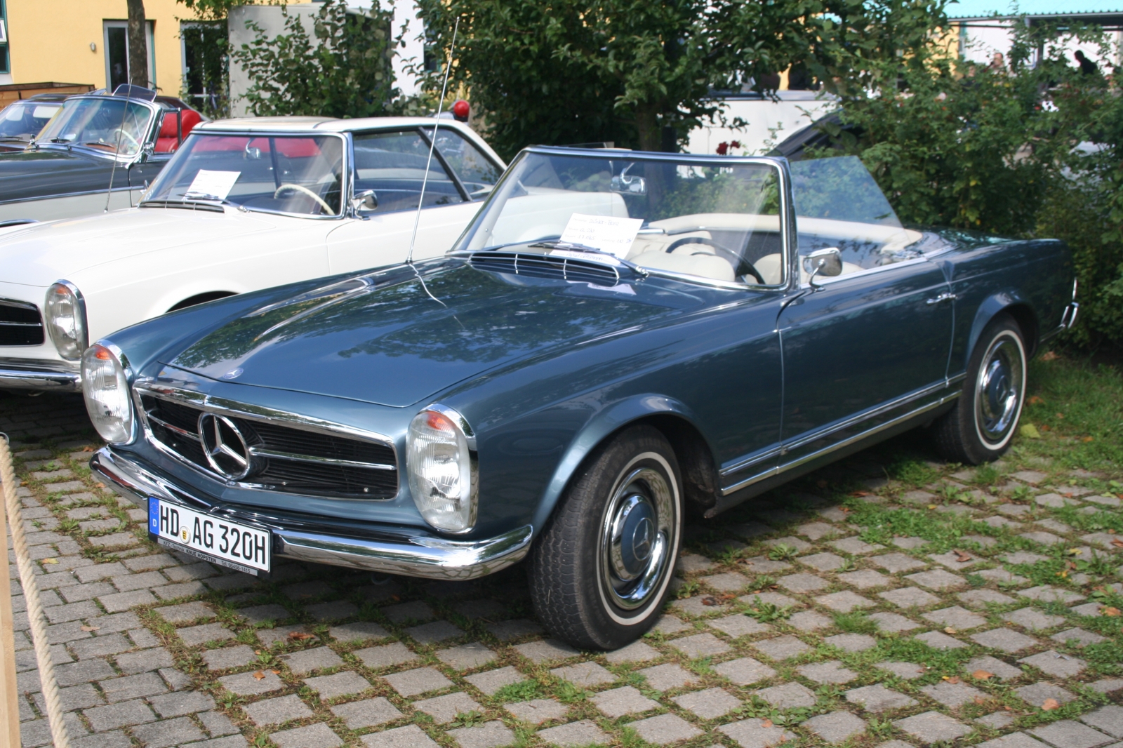 Mercedes Benz 230 SL W 113