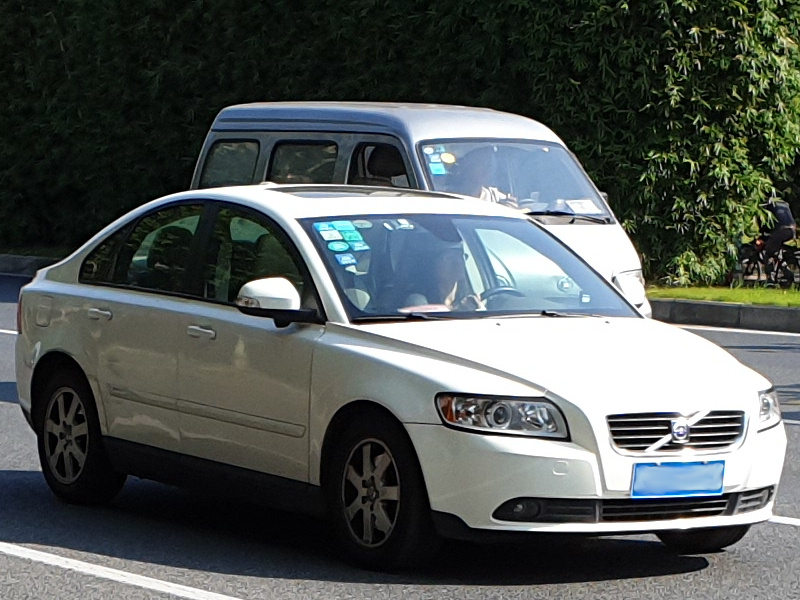 Volvo S40