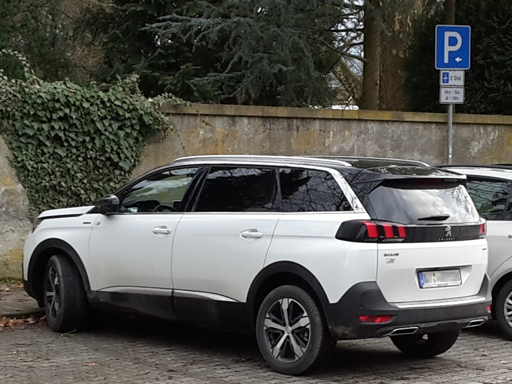 Peugeot 5008