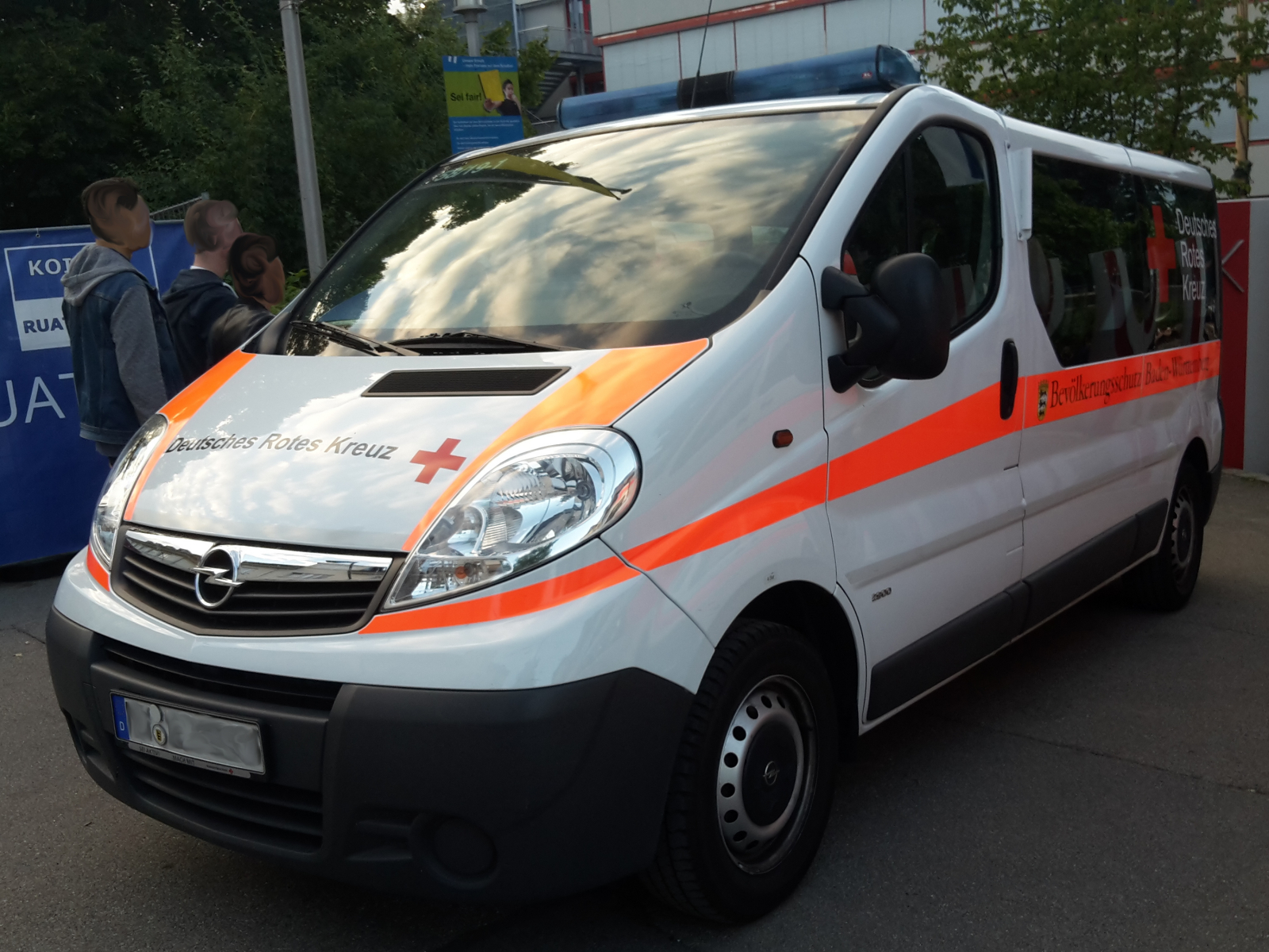 Opel Vivaro Deutsches Rotes Kreuz