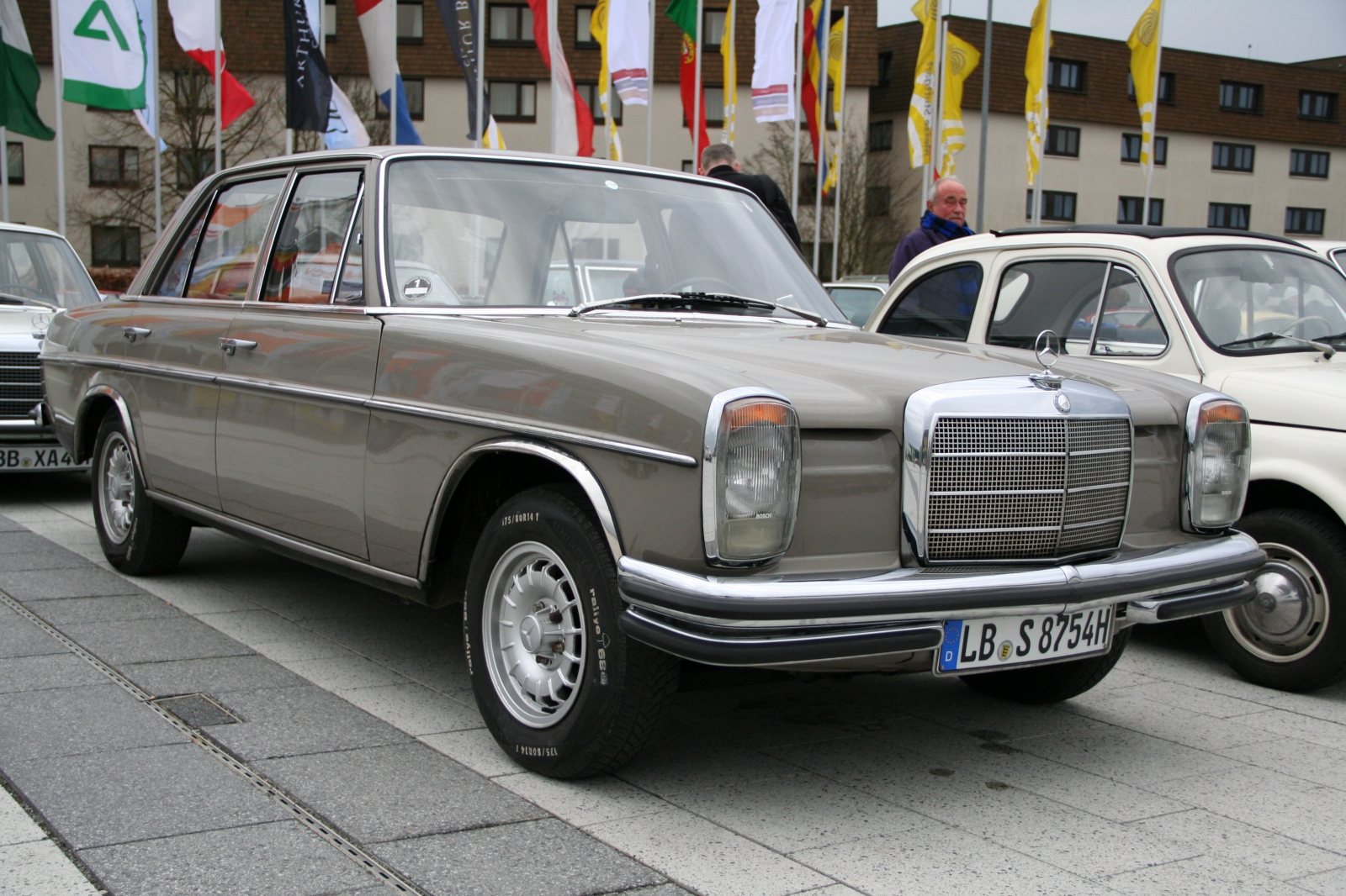 Mercedes Benz 220 D