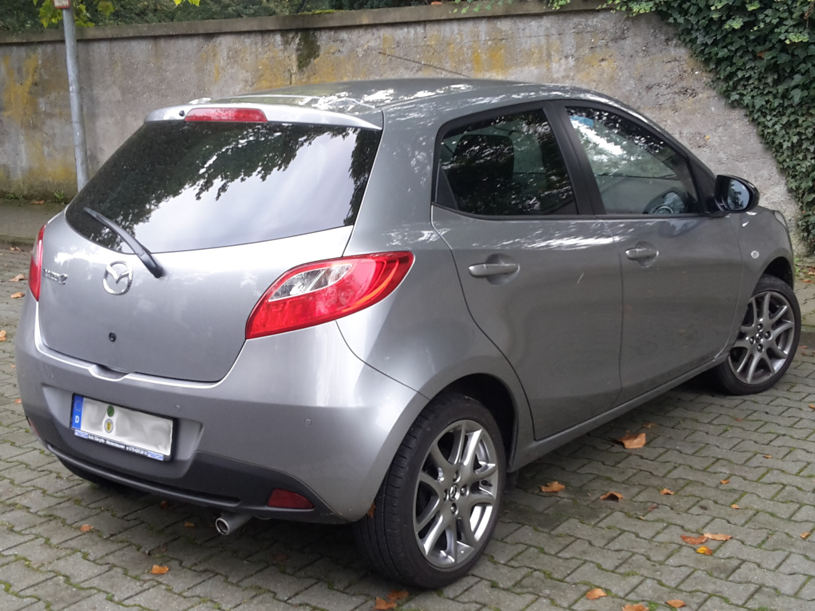 Mazda 2