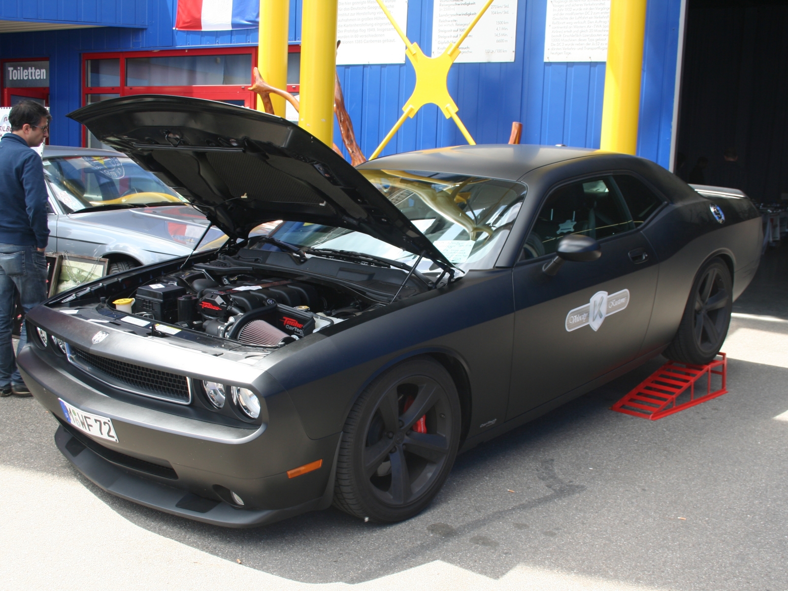 Dodge Challenger SRT-8