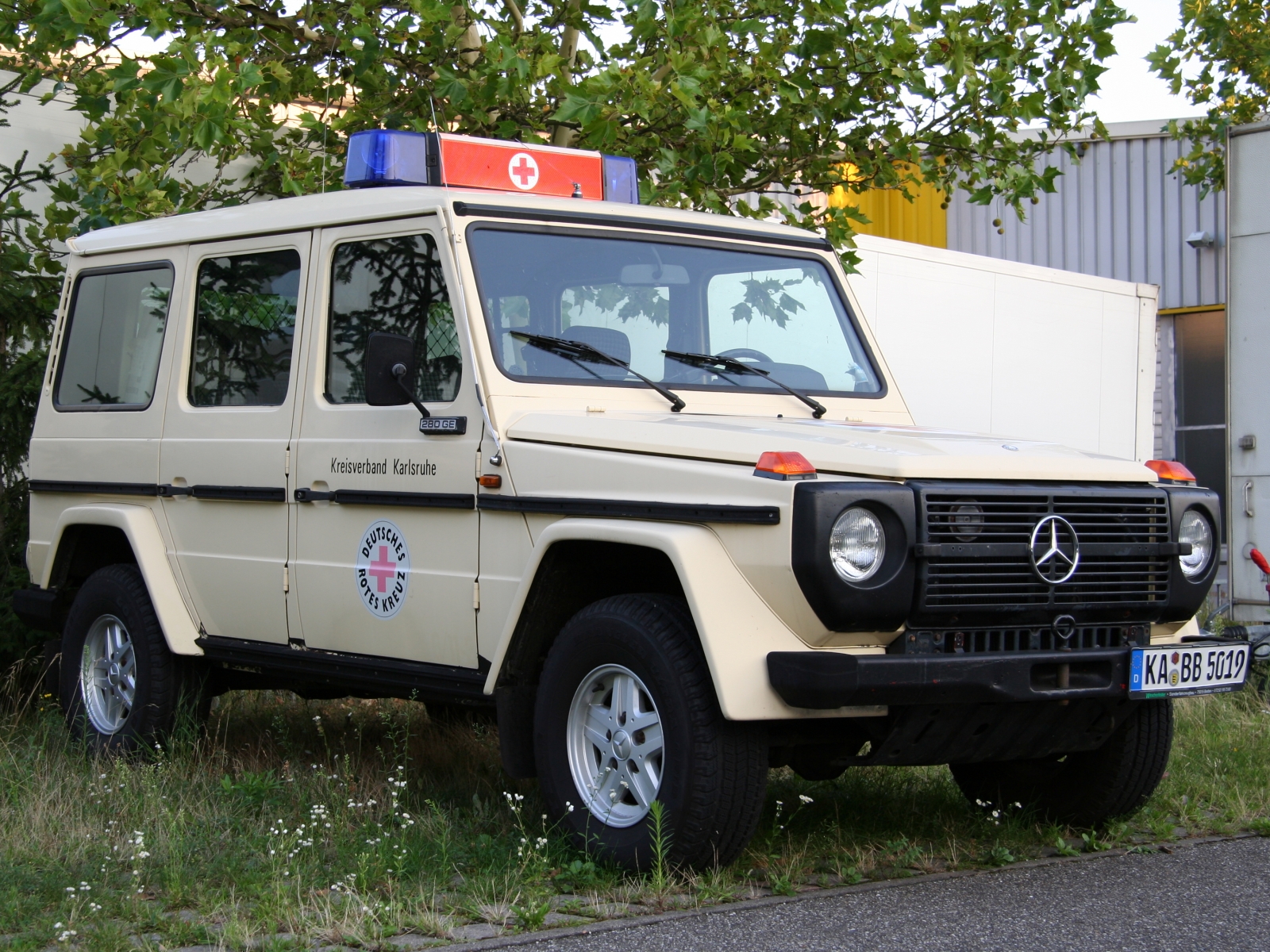 Mercedes Benz 280 GE Deutsches Rotes Kreuz