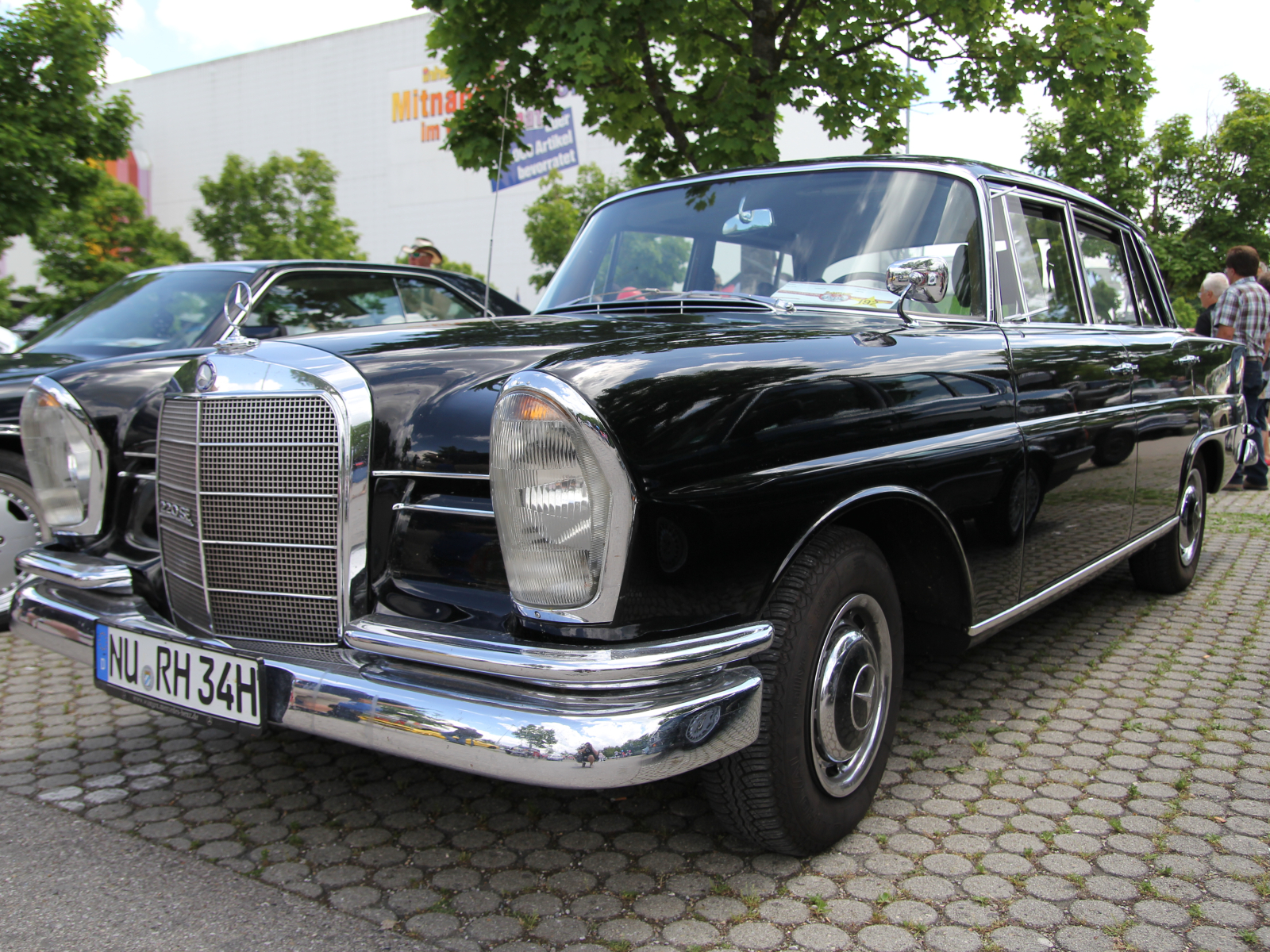 Mercedes Benz 220 SE Automatic W 111