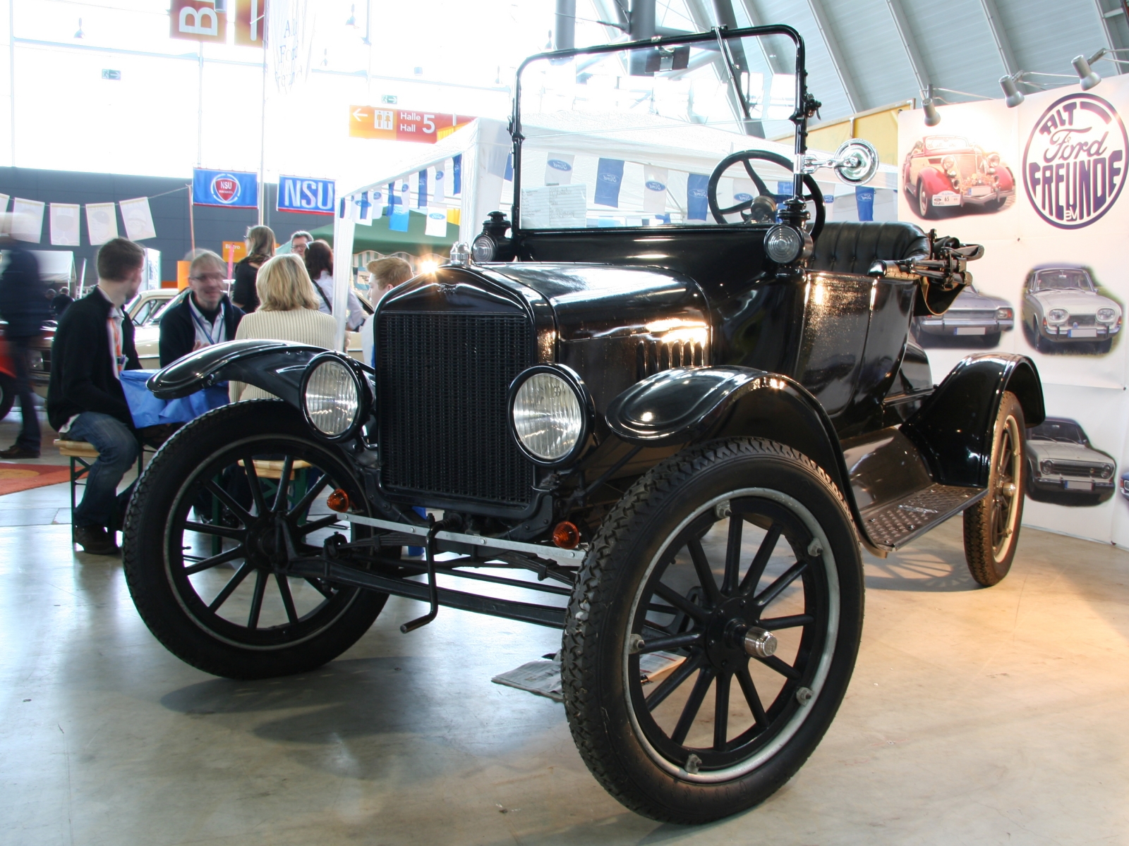 Ford Model T Runabout - Bildersammlung von Christof Rezbach