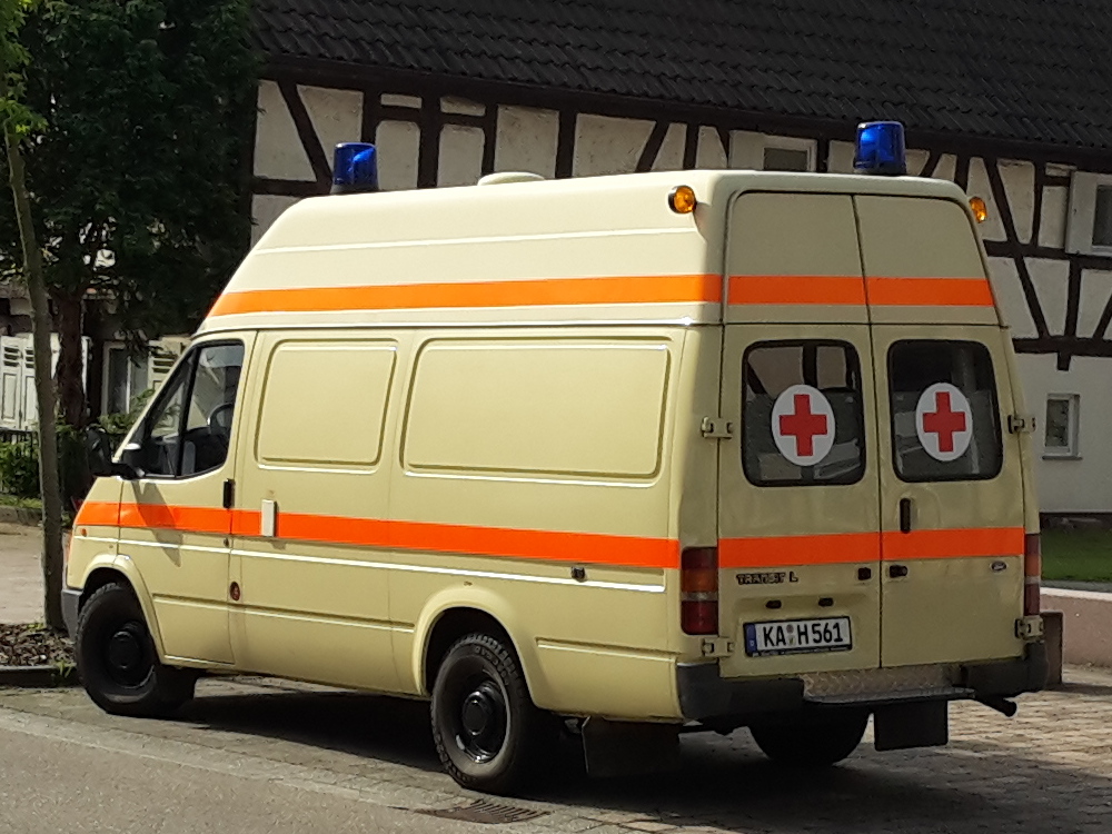 Ford Transit Deutsches Rotes Kreuz