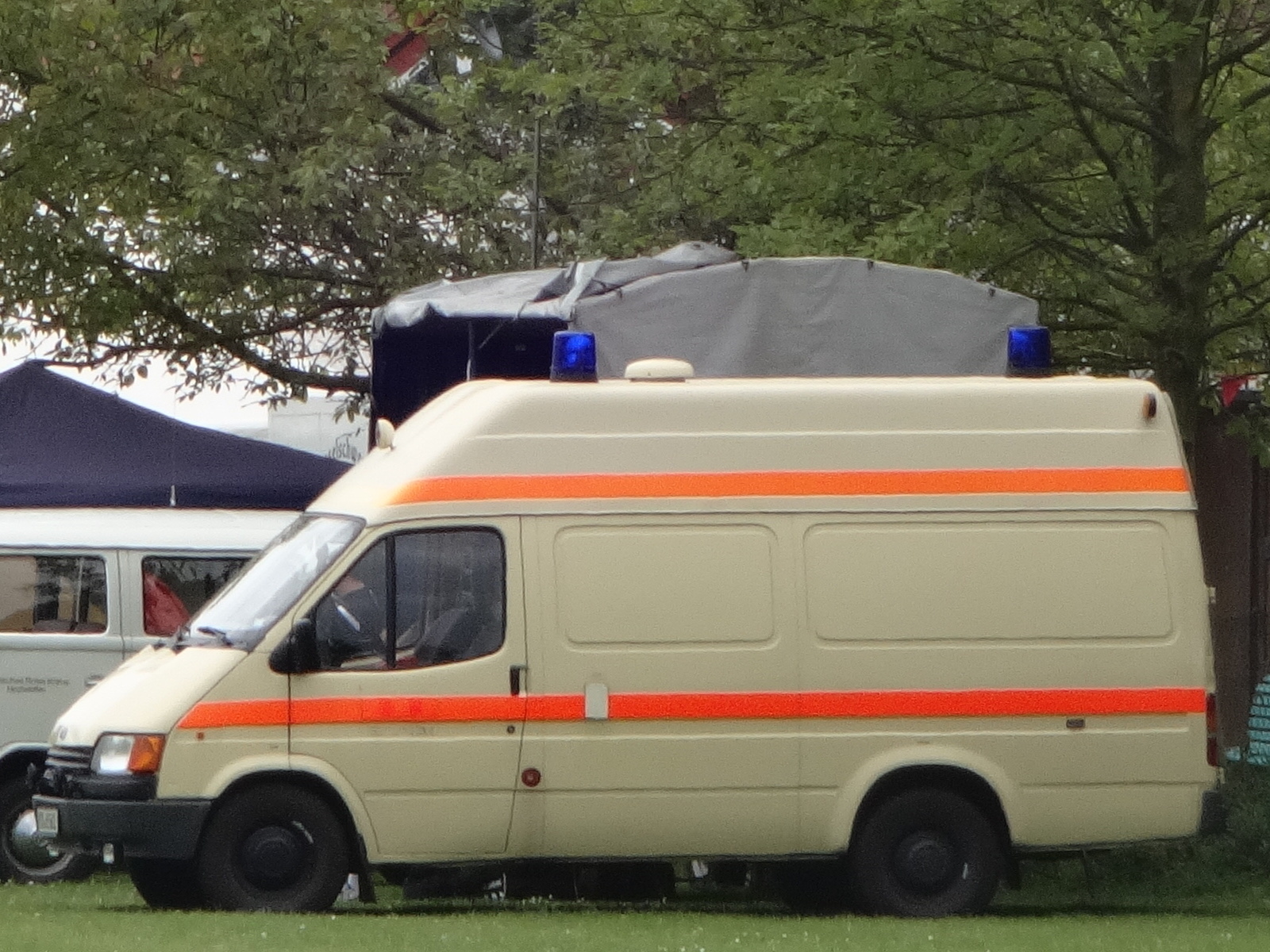 Ford Transit Deutsches Rotes Kreuz