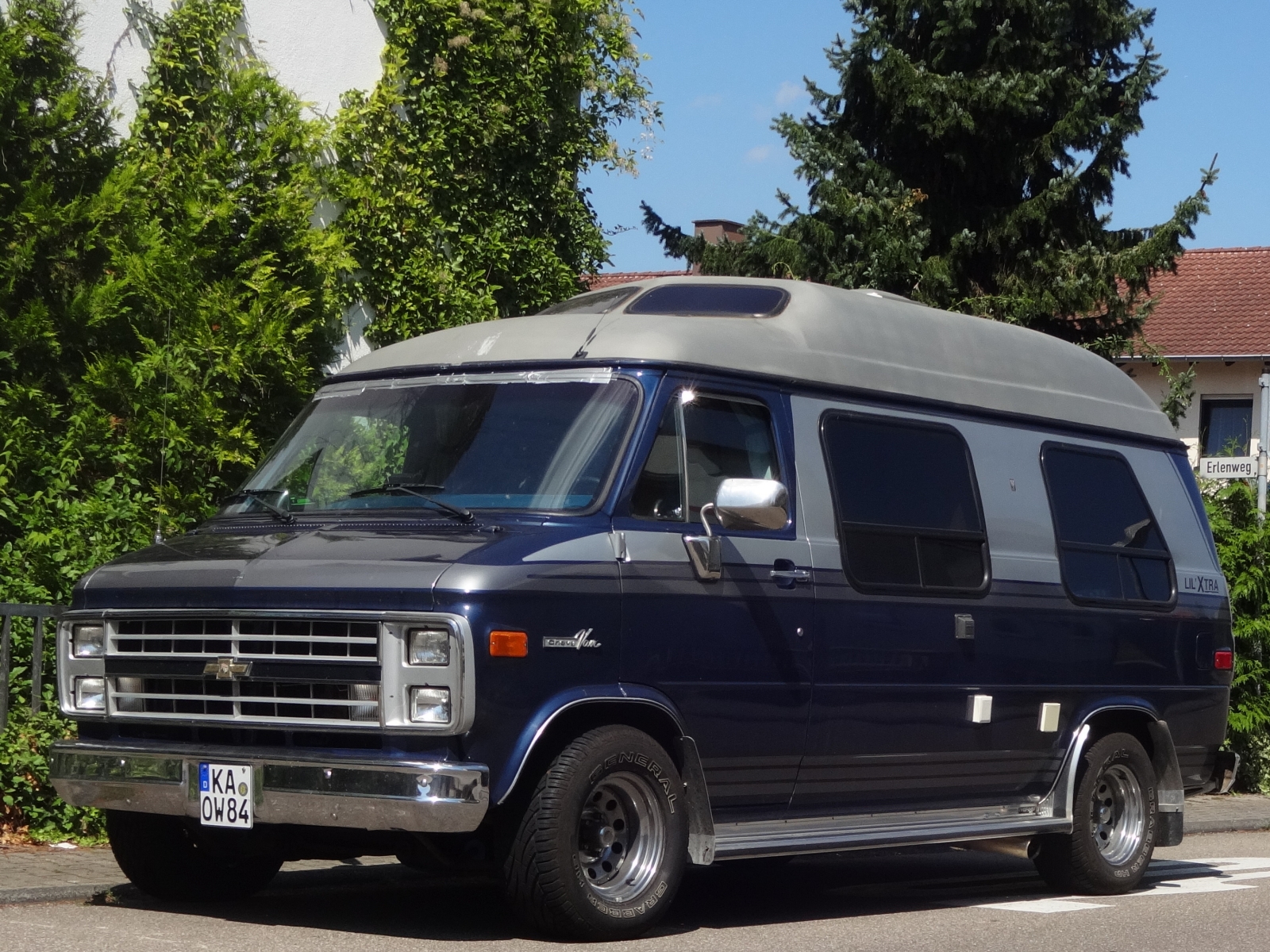 Chevrolet Chevy Van