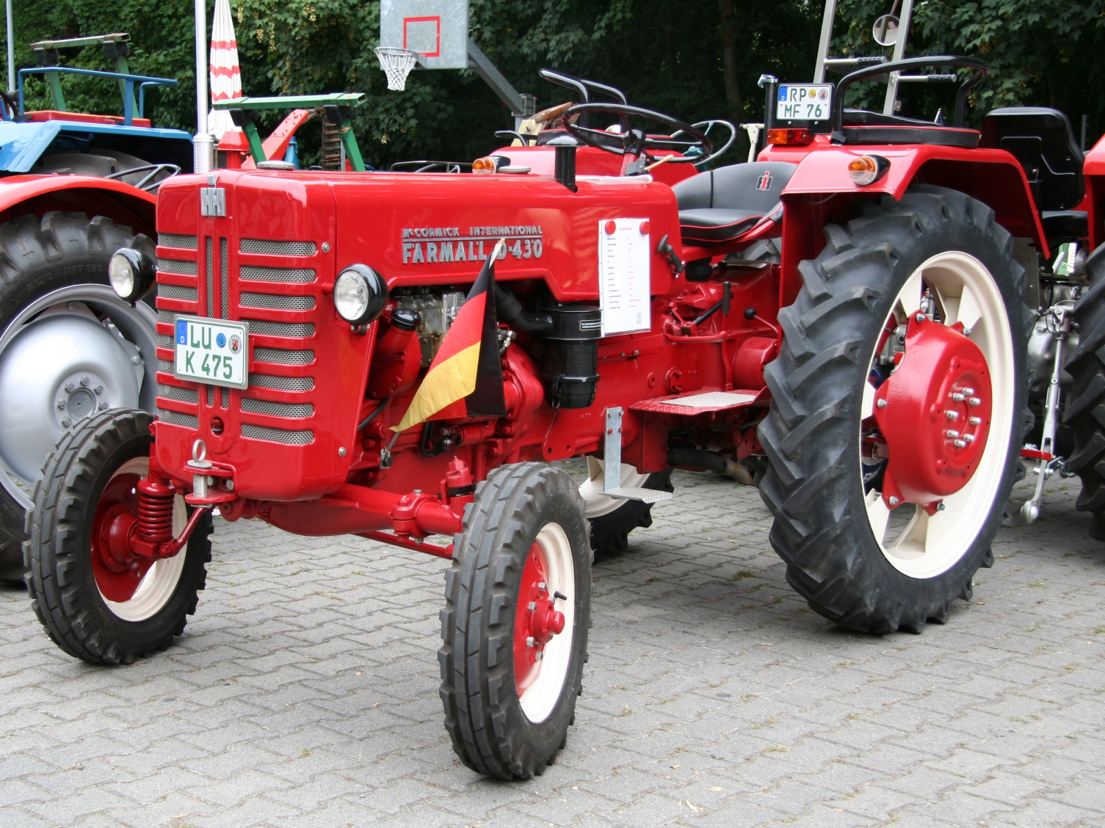 IHC Mc Cormick Farmall D 430