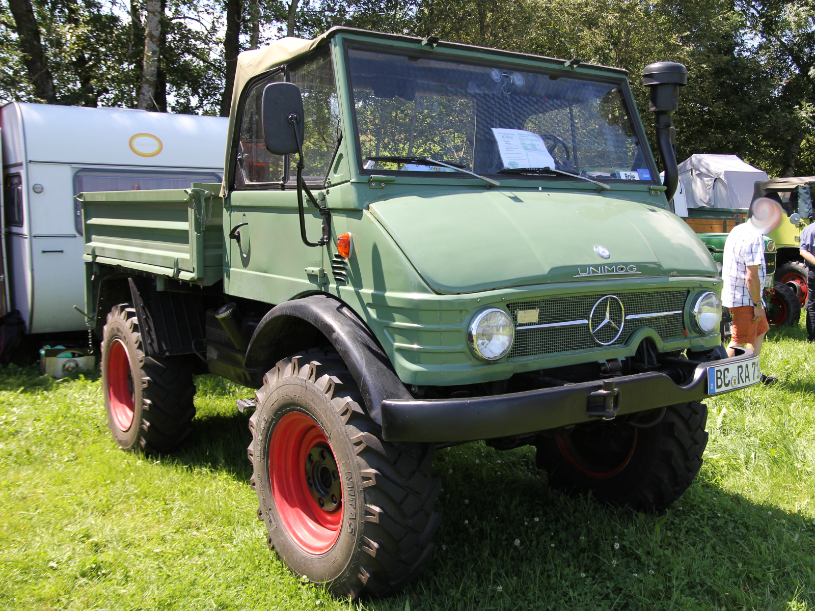 Unimog U 406 Cabriolet