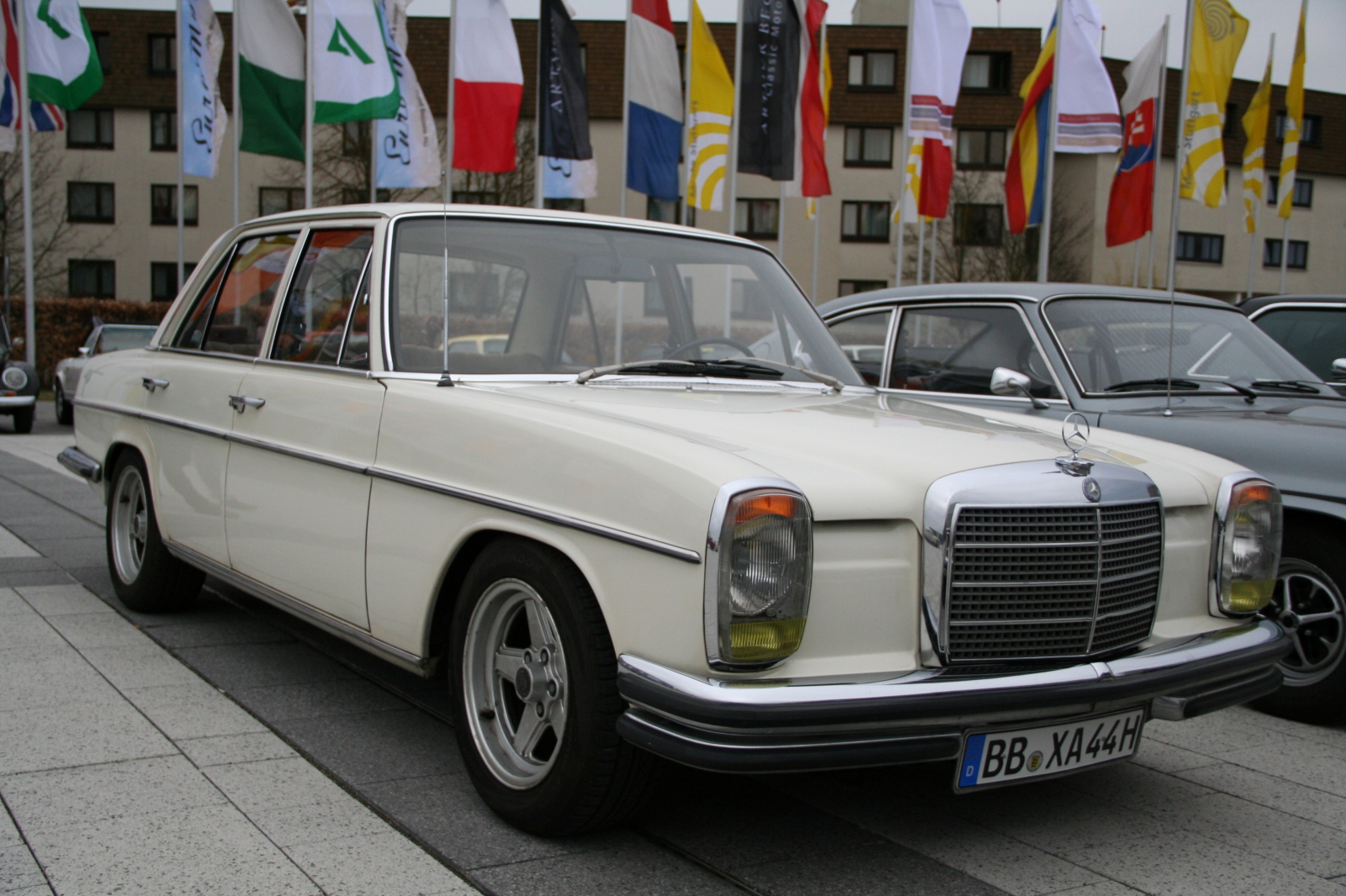 Mercedes Benz 280 E Automatic